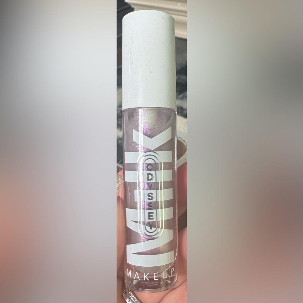 Milk Makeup Holographic Lip Gloss - shade Adventure